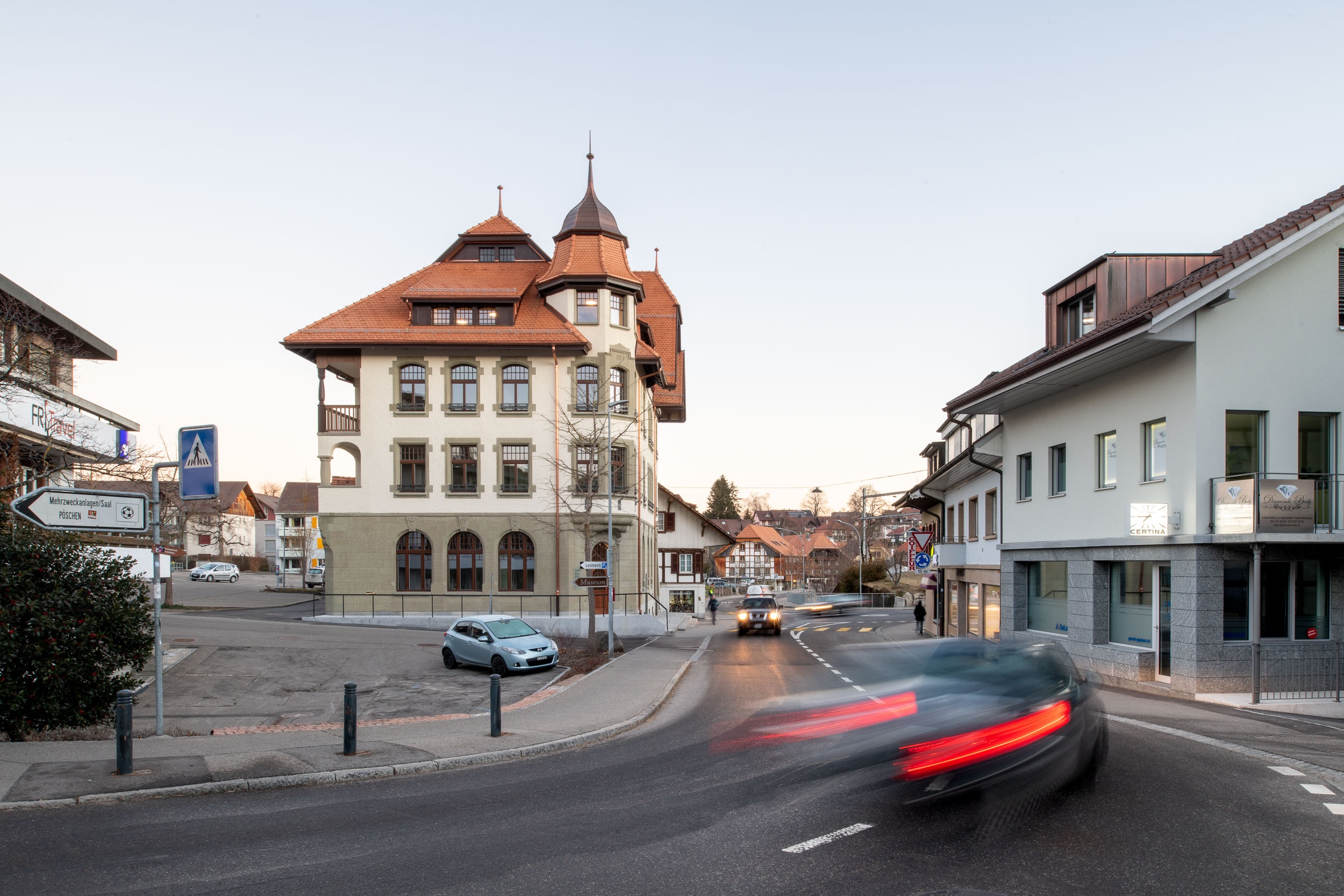 rollimarchini architekten sanierung gemeindehaus schwarzenburg 2021 001.jpg